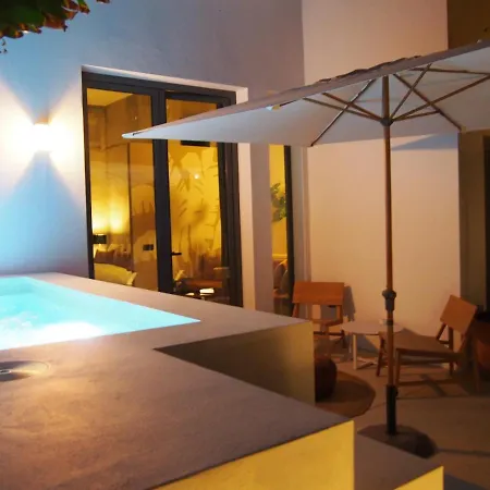 Suites 9 Malaga, Three Unique Suites With Private Plunge Pool Buitenkant foto