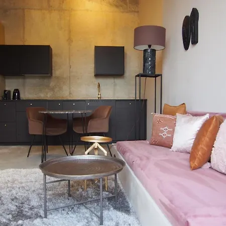 Suites 9 Malaga, Three Unique Suites With Private Plunge Pool Buitenkant foto